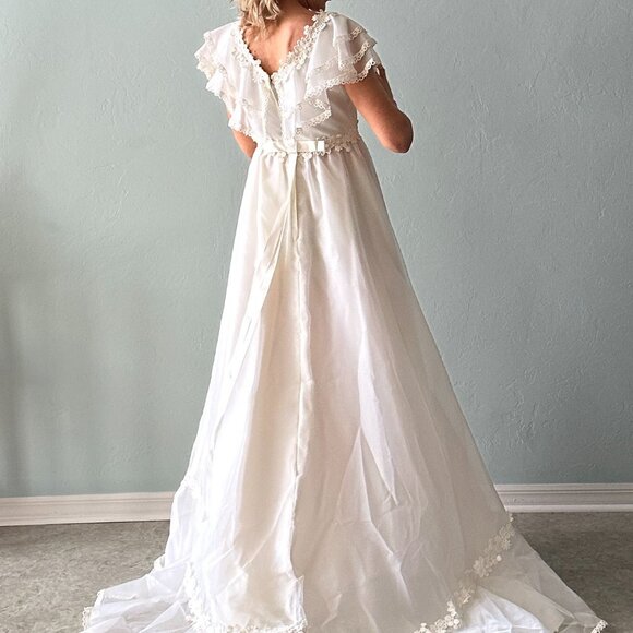 Vintage Wedding Dress - Picture 8 of 15